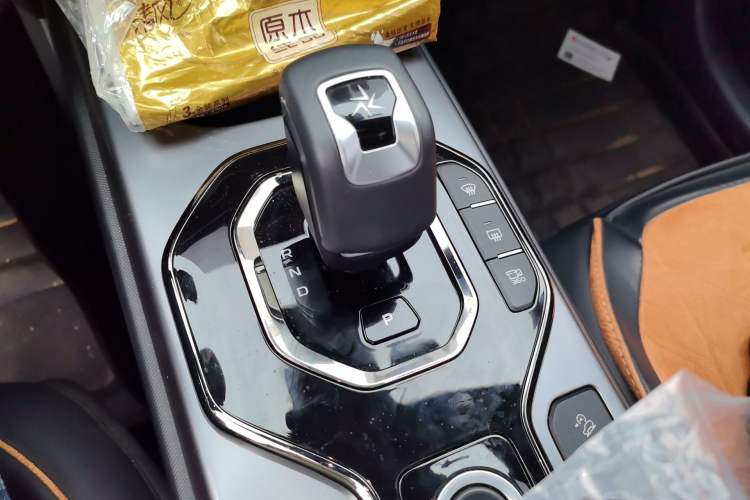 Used Geely Auto Cowboy 2025 1.5TD Fun-Offroad Version Gear Lever