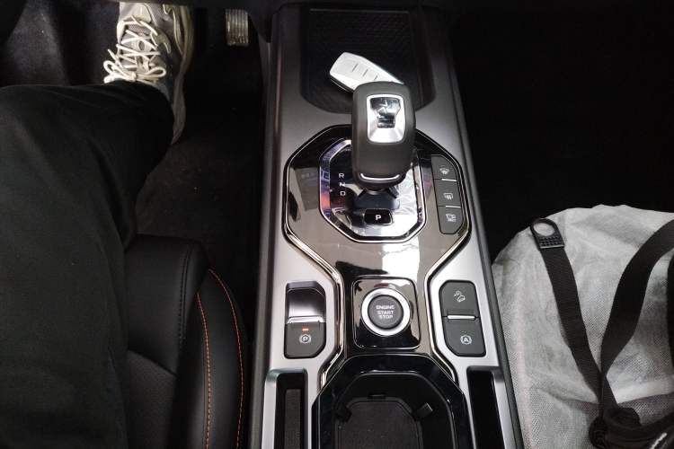 Used Geely Auto Cowboy 2025 1.5TD Fun-Offroad Version Gear Lever
