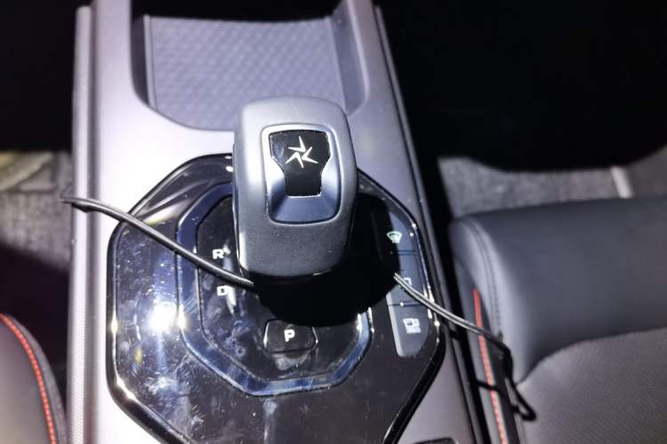Used Geely Auto Cowboy 2025 1.5TD Fun-Offroad Version Gear Lever