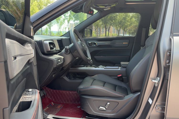 Used Geely Auto Cowboy 2025 1.5TD Fun-Offroad Version Interior 1