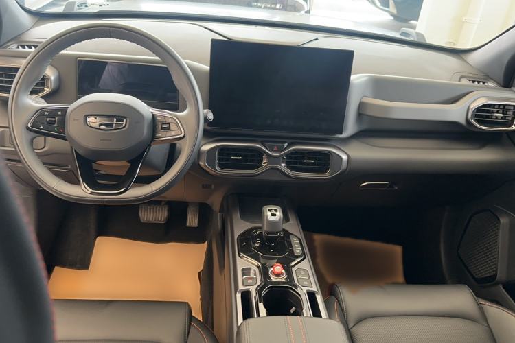 Used Geely Auto Cowboy 2025 1.5TD Trendy Play Edition Interior 3