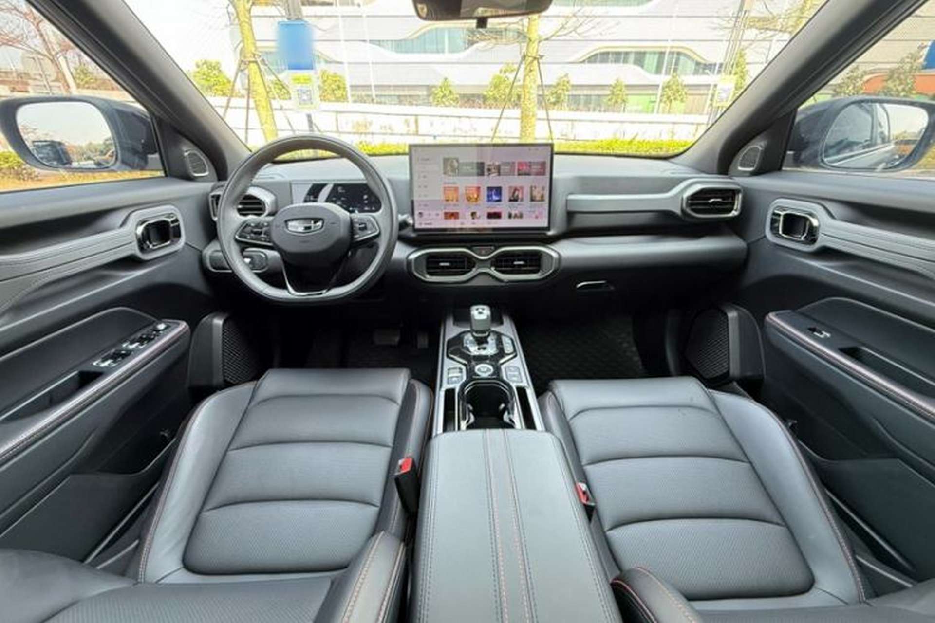 Used Geely Auto Cowboy 2025 1.5TD Trendy Play Edition Interior 8