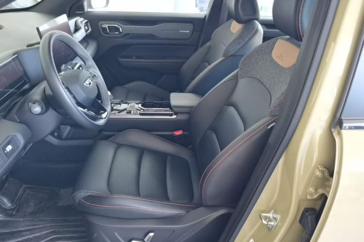 Used Geely Auto Cowboy 2025 1.5TD Fun-Offroad Version Left Front Seat