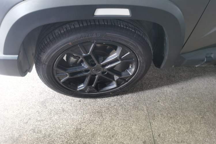 Used Geely Auto Cowboy 2025 1.5TD Fun-Offroad Version Left Front Wheel Hub