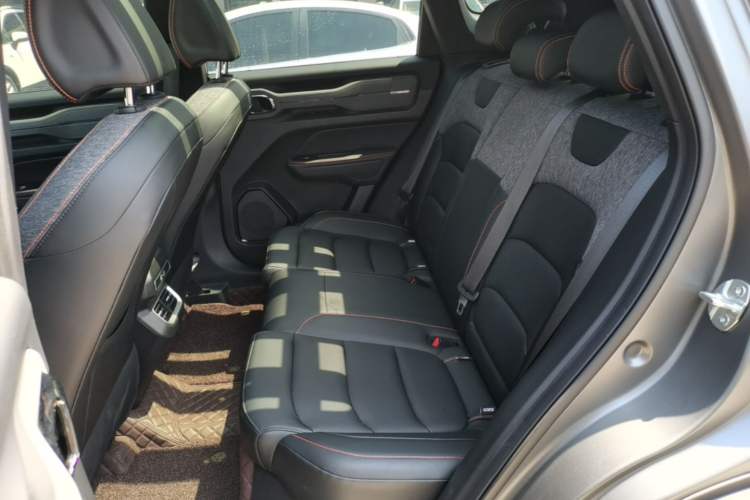Used Geely Auto Cowboy 2025 1.5TD Trendy Play Edition Left Rear Seat
