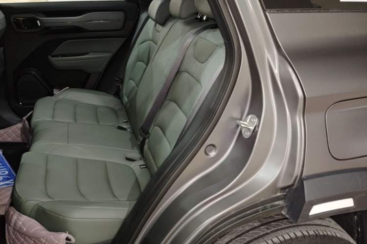 Used Geely Auto Cowboy 2025 1.5TD Trendy Play Edition Left Rear Seat