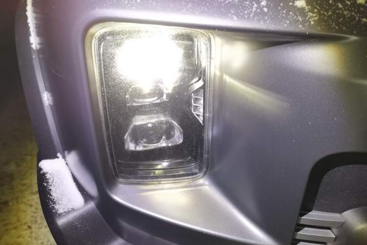 Used Geely Auto Cowboy 2025 1.5TD Fun-Offroad Version Right Front Headlight