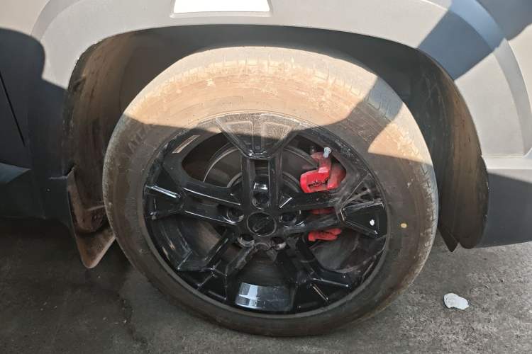 Used Geely Auto Cowboy 2025 1.5TD Fun-Offroad Version Right Front Wheel Hub