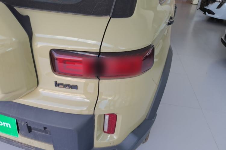 Used Geely Auto Cowboy 2025 1.5TD Fun-Offroad Version Right Rear Taillight