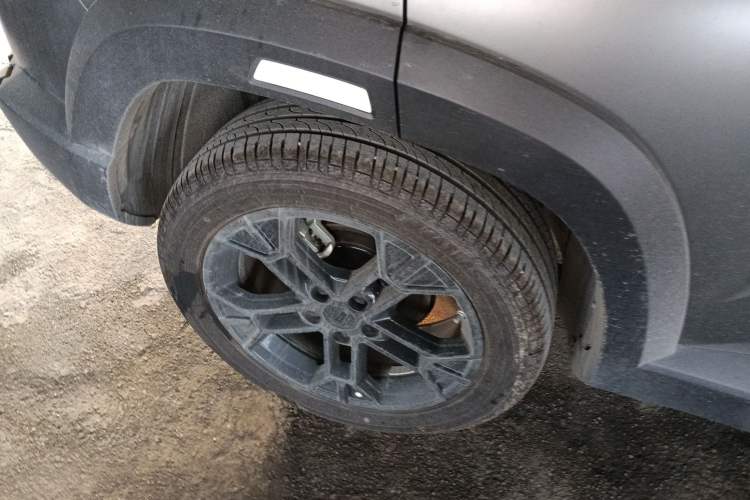 Used Geely Auto Cowboy 2025 1.5TD Trendy Play Edition Right Rear Wheel Hub