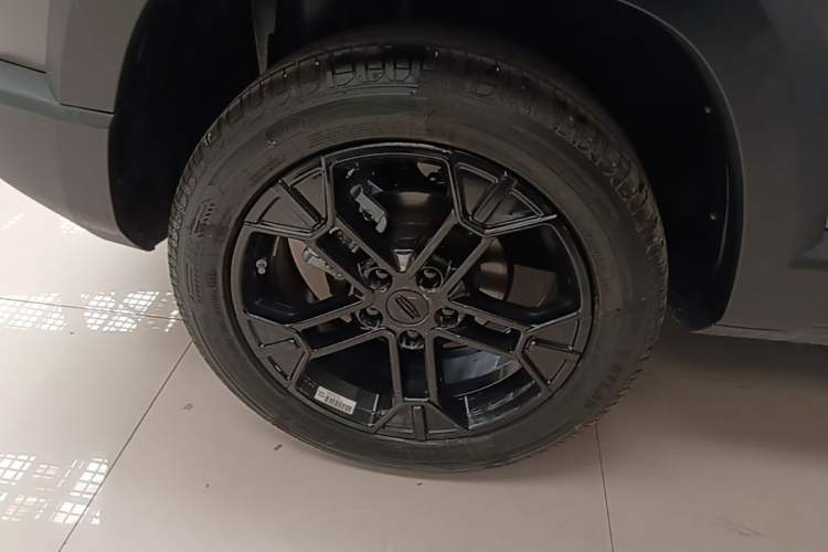 Used Geely Auto Cowboy 2025 1.5TD Fun-Offroad Version Right Rear Wheel Hub