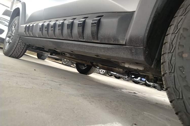 Used Geely Auto Cowboy 2025 1.5TD Fun-Offroad Version Right Side Sill
