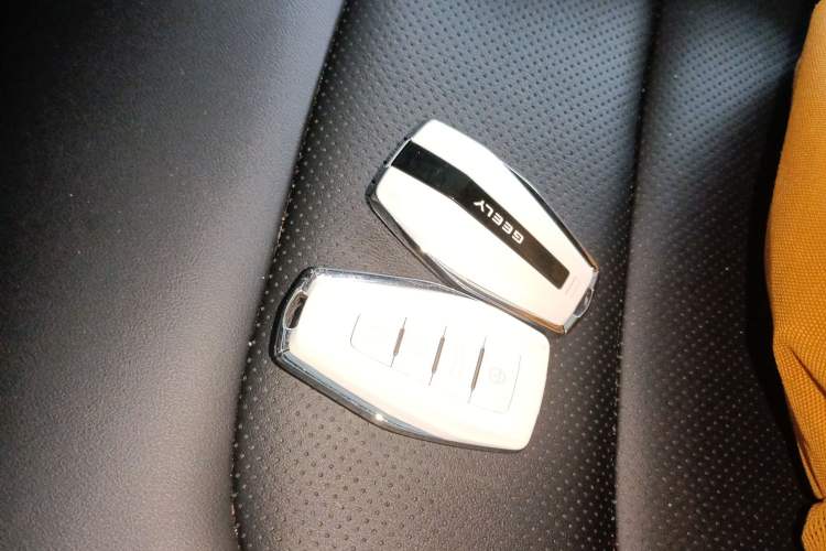Used Geely Auto Cowboy 2025 1.5TD Trendy Play Edition Vehicle Key
