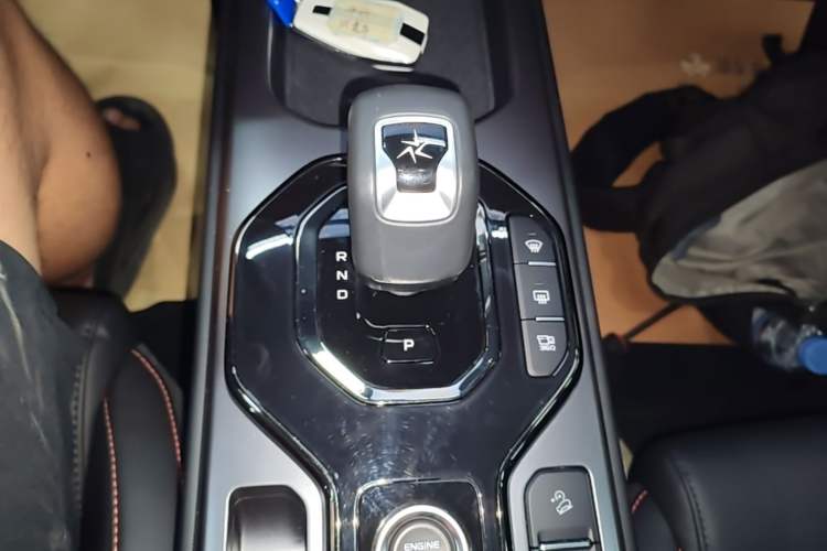 Used Geely Auto Cowboy 2025 1.5TD Fun-Offroad Version Gear Lever