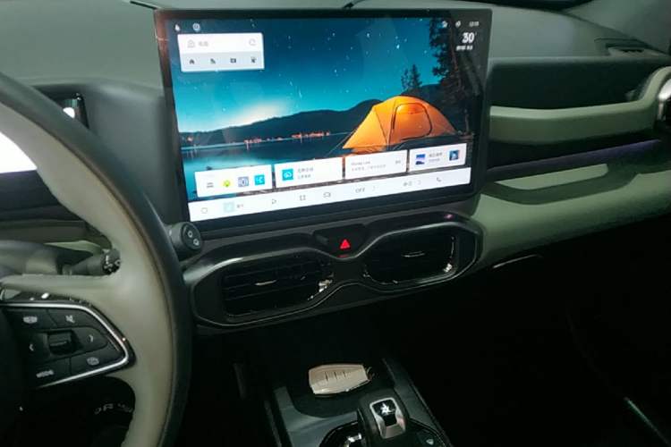 Used Geely Auto Cowboy 2025 1.5TD Fun-Offroad Version Audio And AC Panel