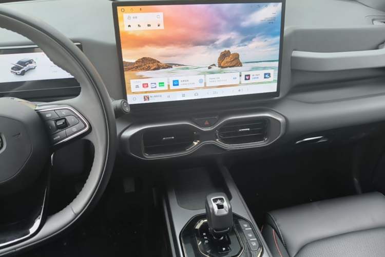 Used Geely Auto Cowboy 2025 1.5TD Fun-Offroad Version Audio And AC Panel