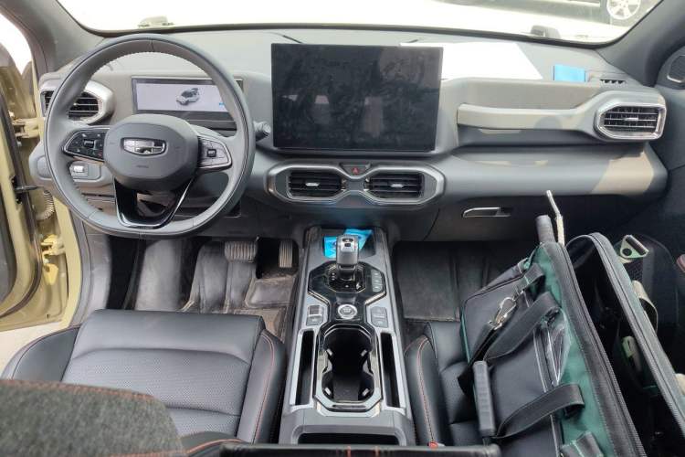 Used Geely Auto Cowboy 2025 1.5TD Fun-Offroad Version Center Console