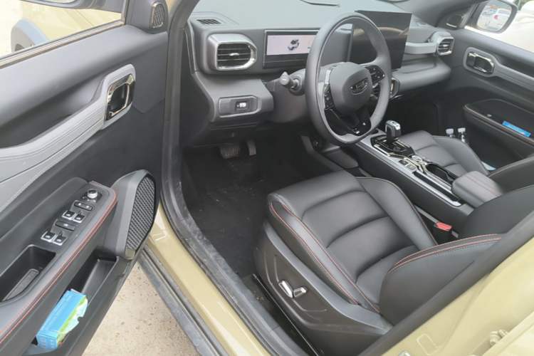 Used Geely Auto Cowboy 2025 1.5TD Fun-Offroad Version Driver Seat
