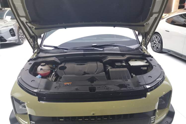 Used Geely Auto Cowboy 2025 1.5TD Fun-Offroad Version Engine Bay