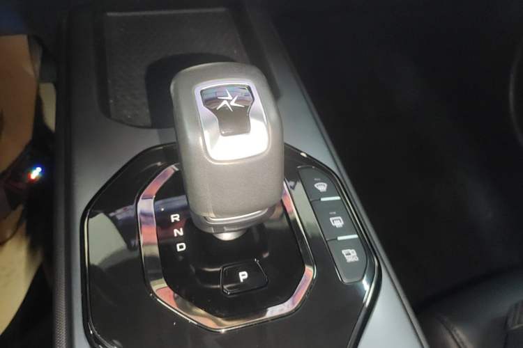 Used Geely Auto Cowboy 2025 1.5TD Fun-Offroad Version Gear Lever