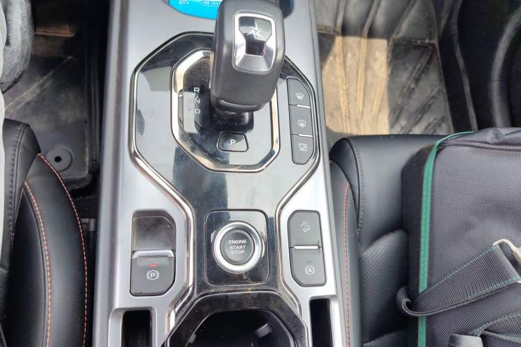 Used Geely Auto Cowboy 2025 1.5TD Fun-Offroad Version Gear Lever