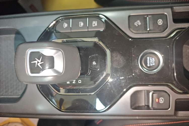 Used Geely Auto Cowboy 2025 1.5TD Fun-Offroad Version Gear Lever