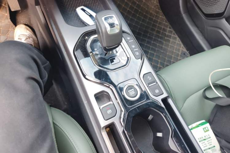 Used Geely Auto Cowboy 2025 1.5TD Fun-Offroad Version Gear Lever