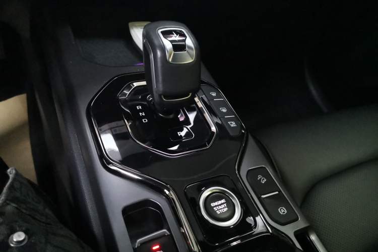 Used Geely Auto Cowboy 2025 1.5TD Fun-Offroad Version Gear Lever