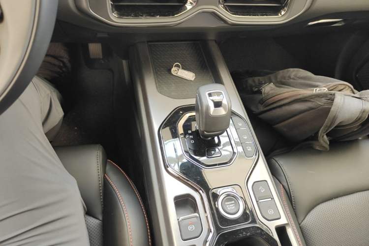 Used Geely Auto Cowboy 2025 1.5TD Fun-Offroad Version Gear Lever