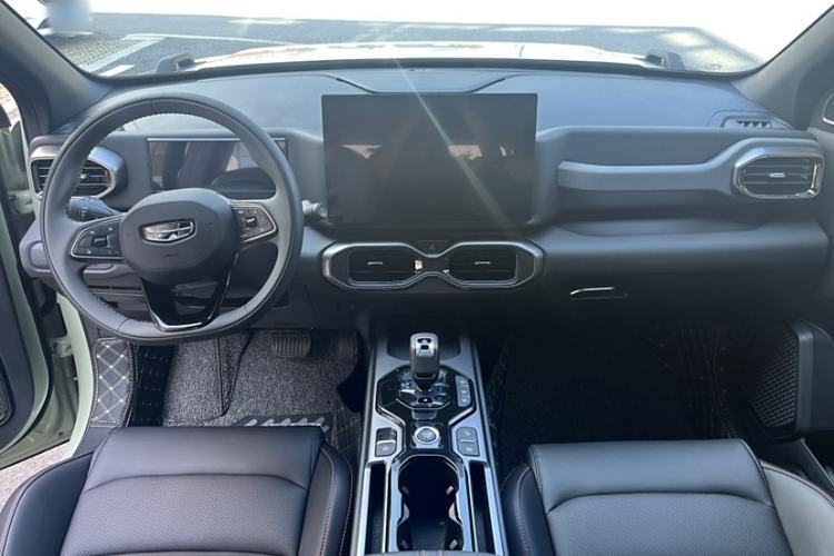 Used Geely Auto Cowboy 2025 1.5TD Trendy Play Edition Interior 1