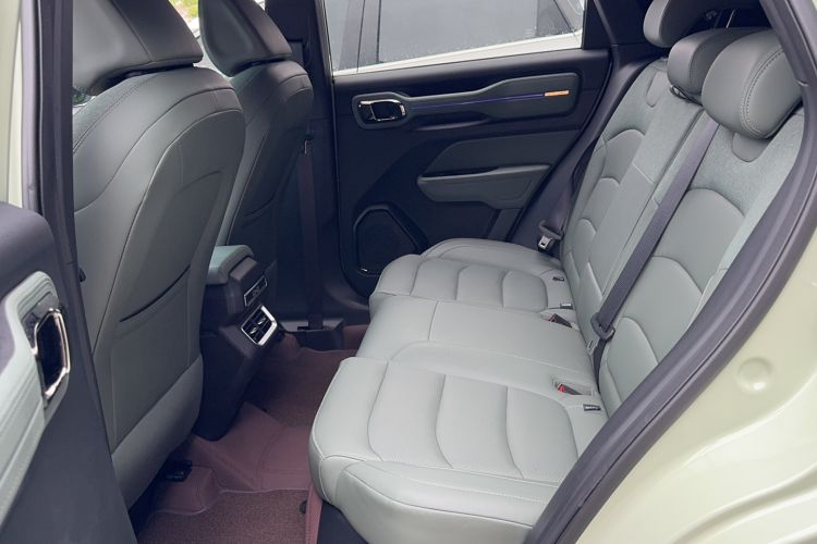 Used Geely Auto Cowboy 2025 1.5TD Fun-Offroad Version Interior 3