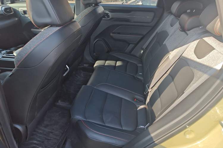 Used Geely Auto Cowboy 2025 1.5TD Fun-Offroad Version Interior 4