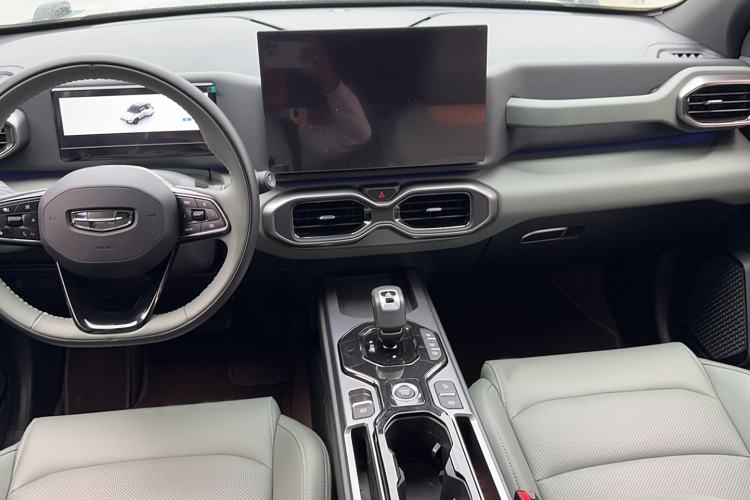 Used Geely Auto Cowboy 2025 1.5TD Fun-Offroad Version Interior 4