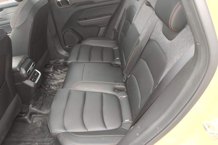 Used Geely Auto Cowboy 2025 1.5TD Fun-Offroad Version Interior 4