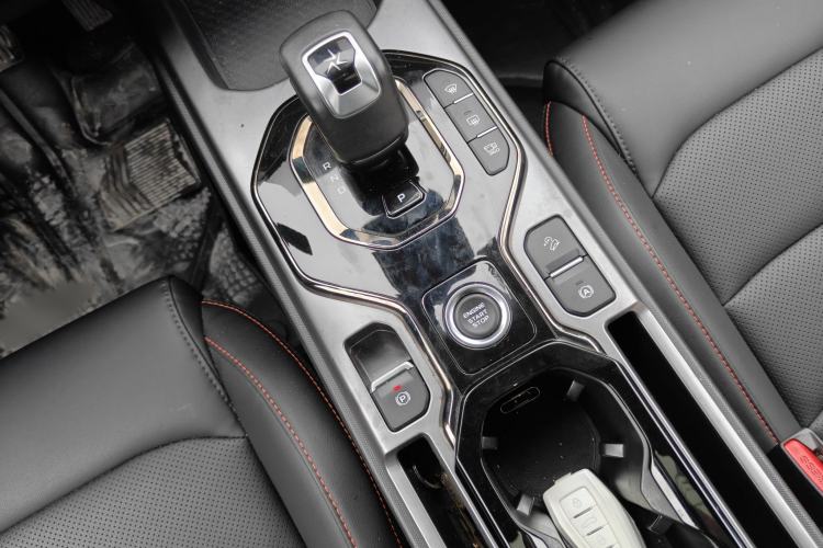Used Geely Auto Cowboy 2025 1.5TD Fun-Offroad Version Interior 9