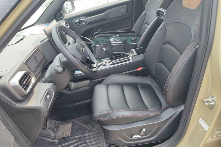 Used Geely Auto Cowboy 2025 1.5TD Fun-Offroad Version Left Front Seat