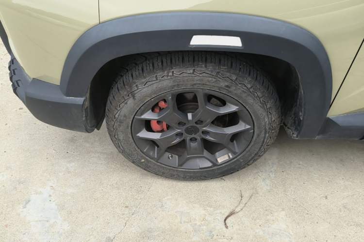 Used Geely Auto Cowboy 2025 1.5TD Fun-Offroad Version Left Front Wheel Hub