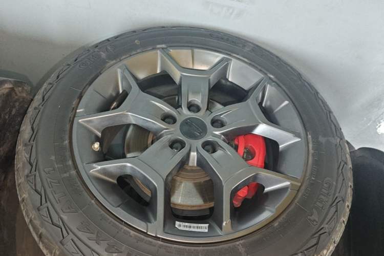 Used Geely Auto Cowboy 2025 1.5TD Fun-Offroad Version Left Front Wheel Hub