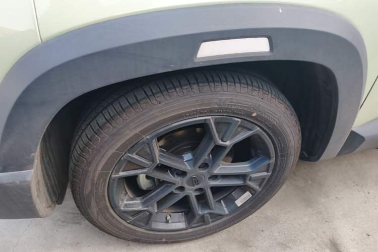 Used Geely Auto Cowboy 2025 1.5TD Fun-Offroad Version Left Front Wheel Hub