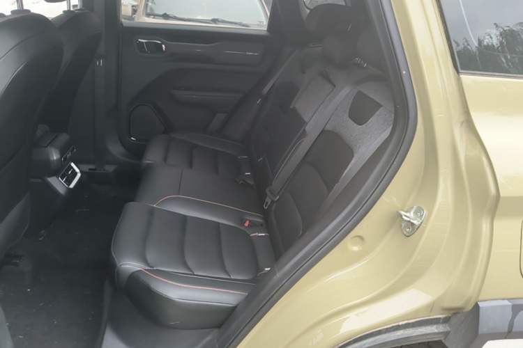 Used Geely Auto Cowboy 2025 1.5TD Fun-Offroad Version Left Rear Seat