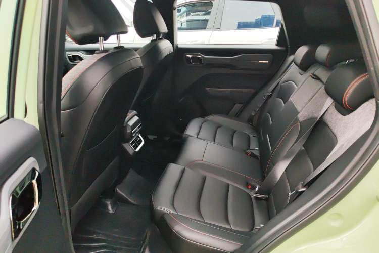 Used Geely Auto Cowboy 2025 1.5TD Fun-Offroad Version Left Rear Seat