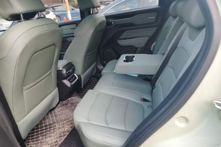 Used Geely Auto Cowboy 2025 1.5TD Fun-Offroad Version Left Rear Seat