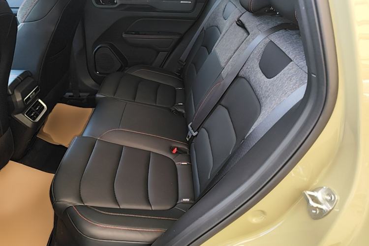 Used Geely Auto Cowboy 2025 1.5TD Fun-Offroad Version Left Rear Seat
