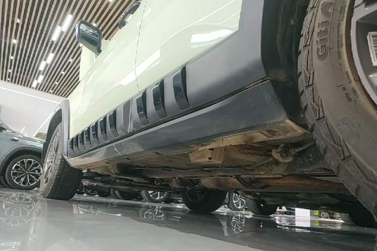 Used Geely Auto Cowboy 2025 1.5TD Fun-Offroad Version Left Side Sill