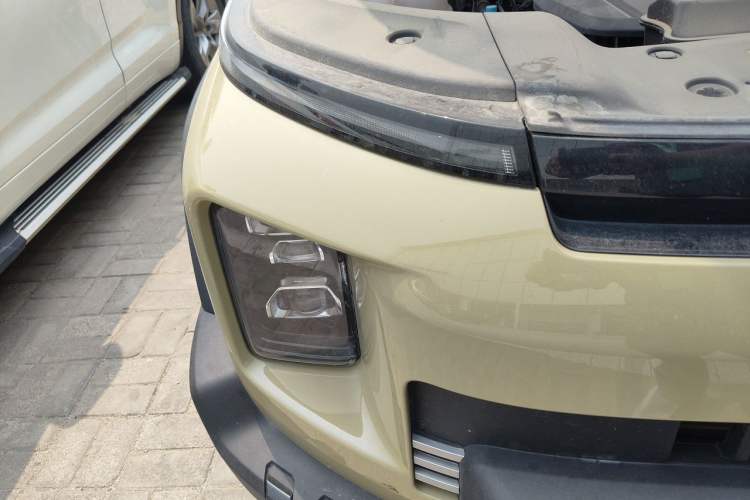 Used Geely Auto Cowboy 2025 1.5TD Fun-Offroad Version Right Front Headlight