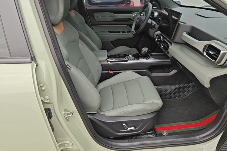 Used Geely Auto Cowboy 2025 1.5TD Fun-Offroad Version Right Front Seat