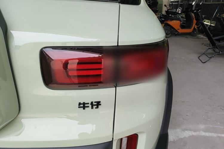 Used Geely Auto Cowboy 2025 1.5TD Fun-Offroad Version Right Rear Taillight