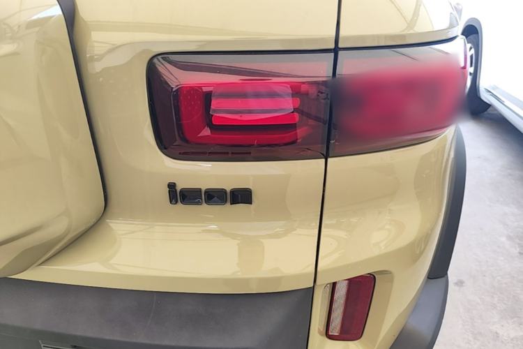 Used Geely Auto Cowboy 2025 1.5TD Fun-Offroad Version Right Rear Taillight