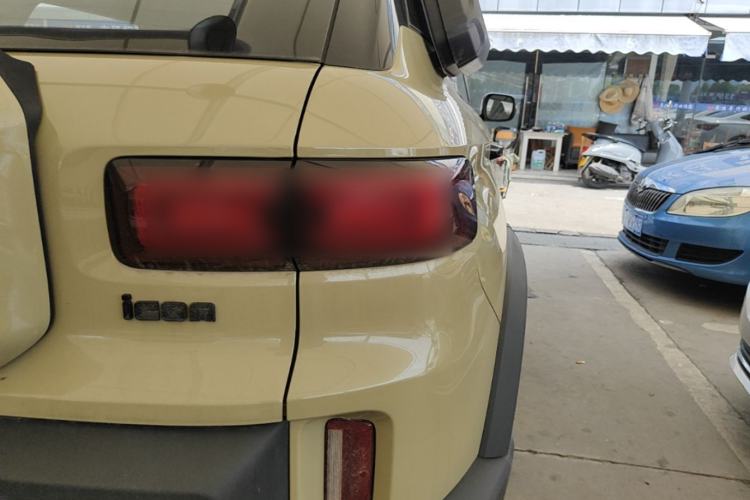 Used Geely Auto Cowboy 2025 1.5TD Fun-Offroad Version Right Rear Taillight