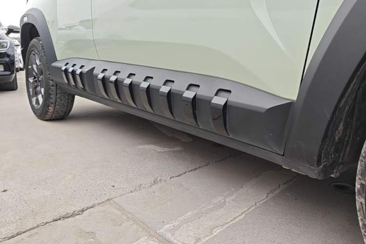 Used Geely Auto Cowboy 2025 1.5TD Fun-Offroad Version Right Side Sill